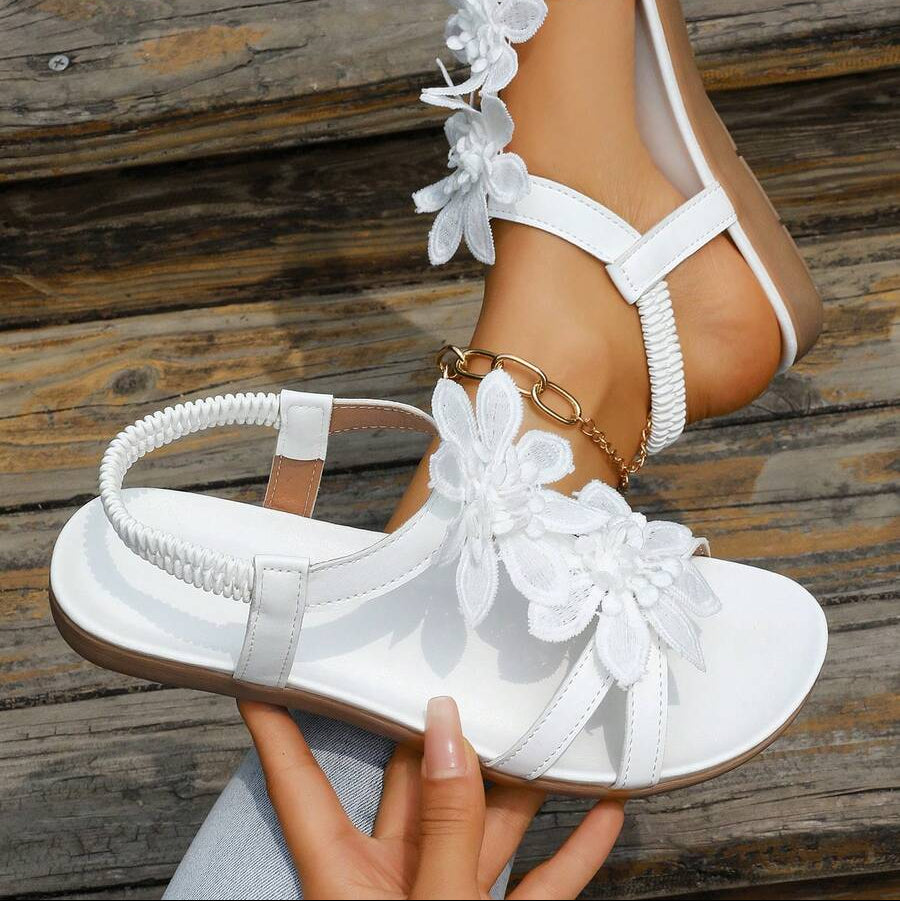 LUISE – Blüten-Sandalen