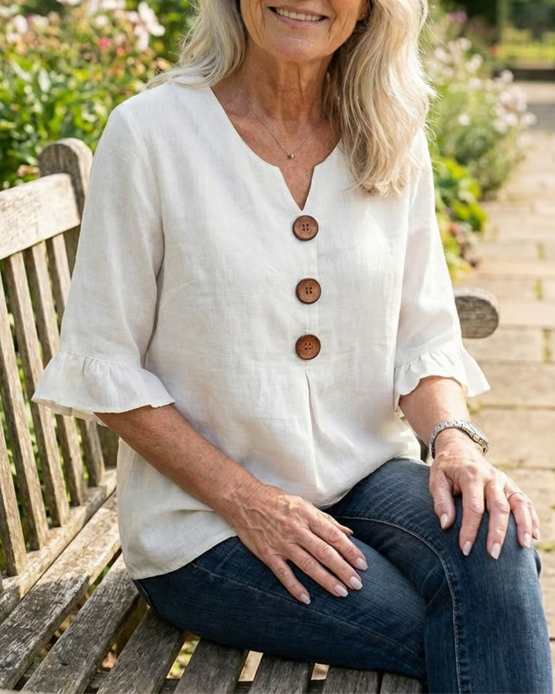 HANNELORE – Einfarbige Bluse mit Holzknöpfen und Volantärmeln