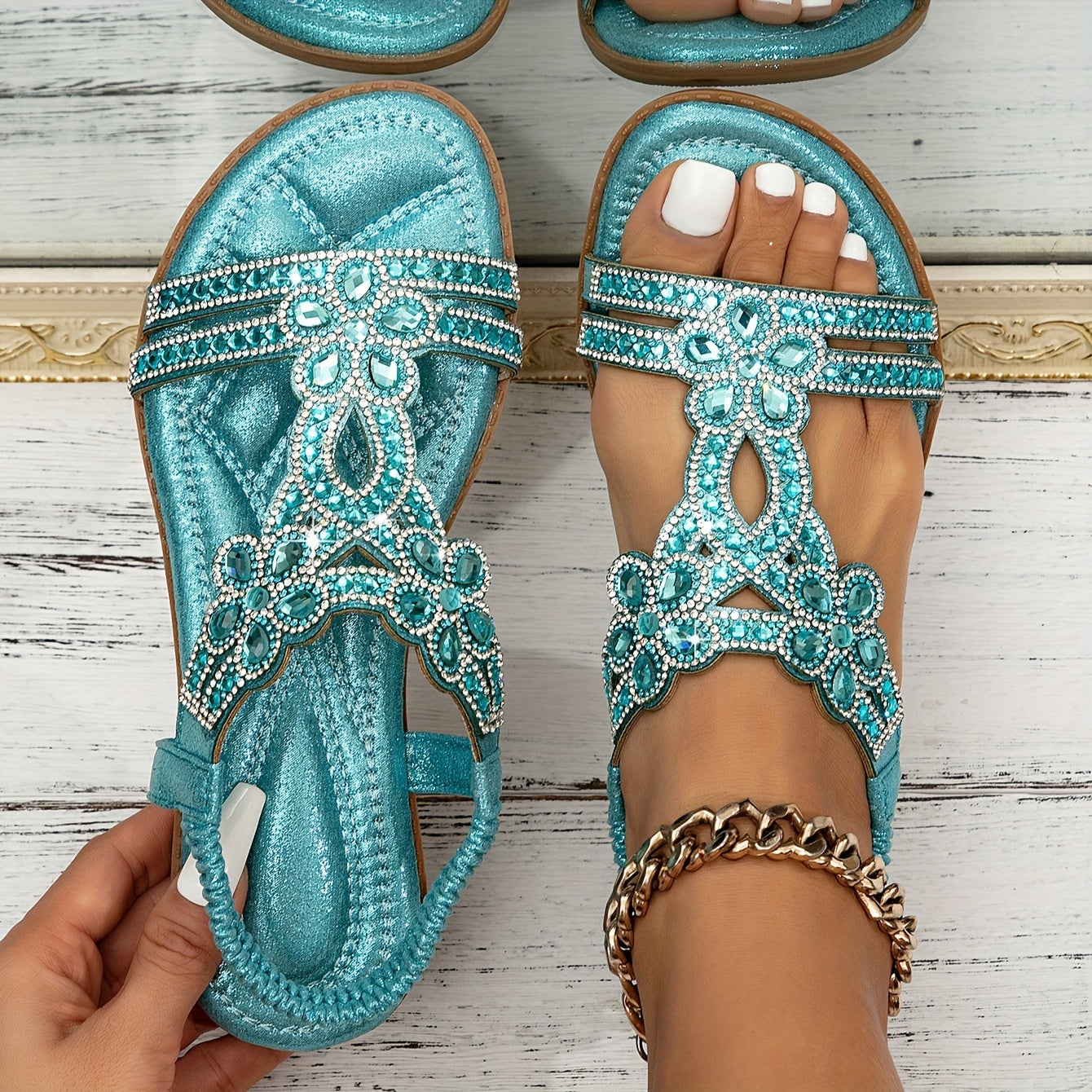 IRYNA – Schmuck Sandalen