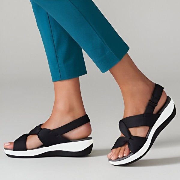 LINA - Orthopädische Sandalen