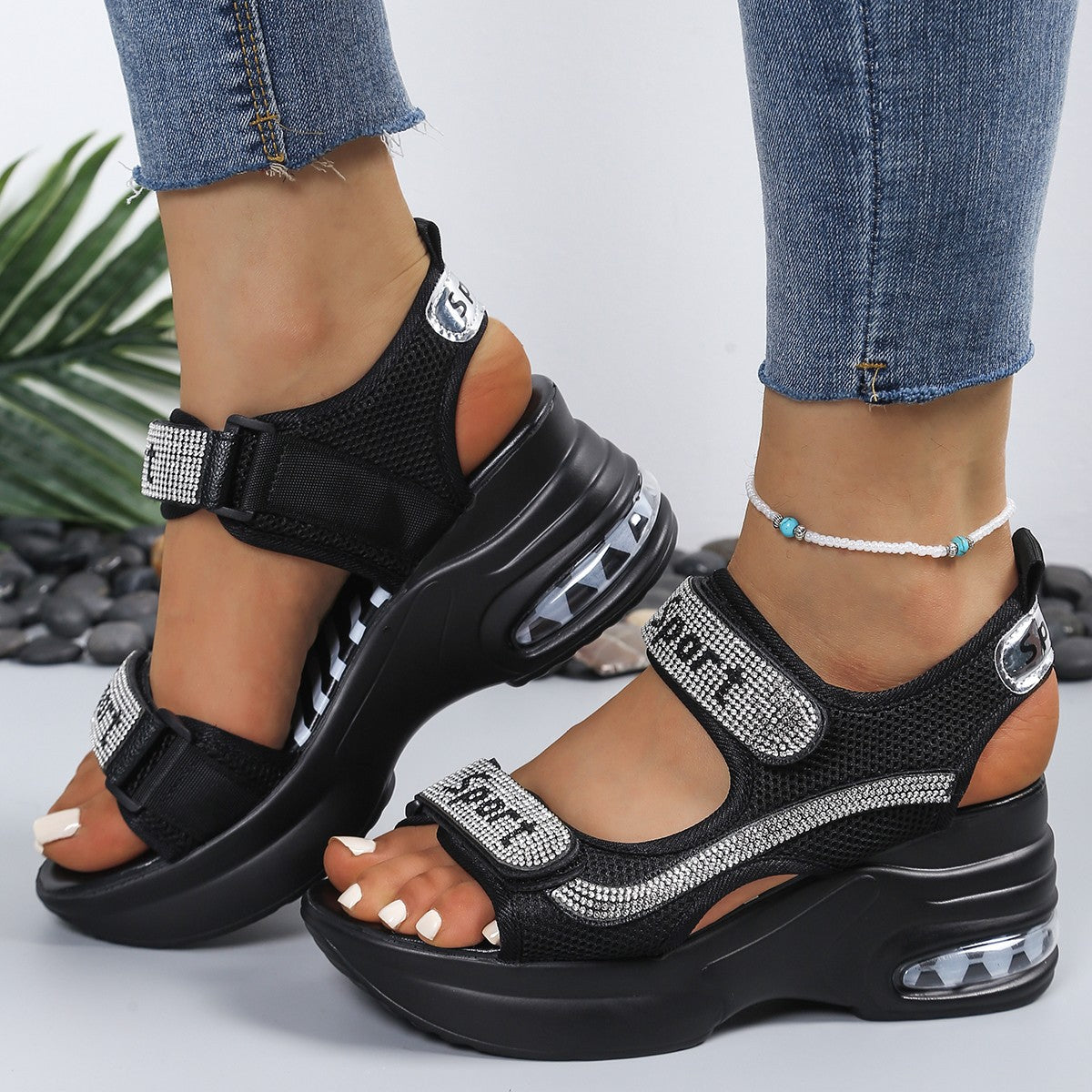 NIENKE | Sandalen met sleehak